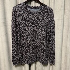 American Eagle Outfitters Gray Leopard Print Top